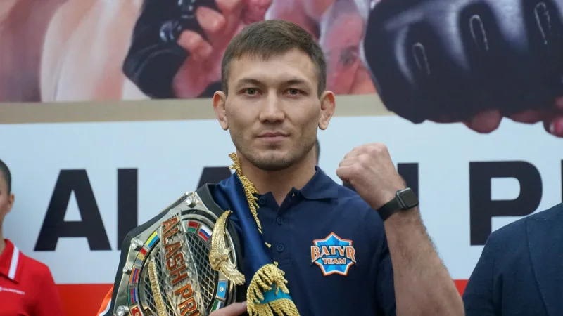 Саламат Исбулаев: Казахстанский орел против Эй Джея — битва титанов в клетке PFL