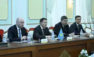 Французский Сенат в Казахстане: стратегические тайны обсуждены!