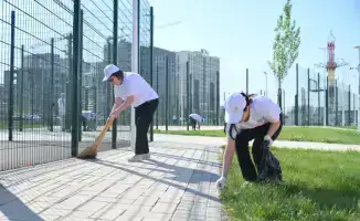В Шымкенте более 25 тысяч человек приняли участие в акции «Таза Қазақстан» по уборке Абайского района