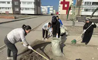 Молодёжь Жезказгана активно участвует в экологической акции в области Ұлытау