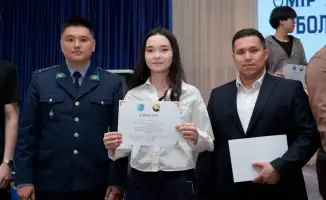 В Астане завершилась антинаркотическая декада с участием школьников