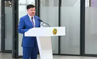 Встреча с молодыми госслужащими: акцент на поддержку молодежной политики в Казахстане