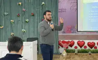 Лекция в спортивном колледже Алматы: критическое восприятие информации как защита от радикализации