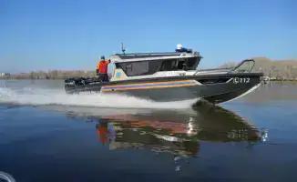 Спасатели ДЧС Абай начали профилактические рейды на реке Ертіс с новой лодкой Voyager
