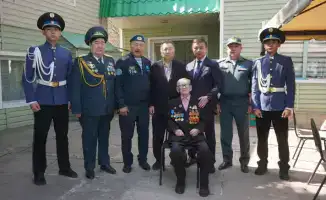 Память о героях: как 99-летний ветеран Второй мировой войны Василий Долбня вдохновляет молодое поколение в Алматы