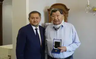 Кайрат Кадыржанов награжден за достижения в ядерной физике и вклад в экологию Казахстана