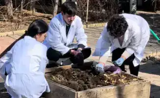 Актюбинская молодежь учится переработке отходов в экологически безопасные удобрения