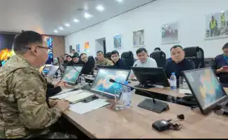 Экстренное заседание оперативного штаба: аким области Асхат Шахаров обсудил ситуацию с возгоранием крыши акимата