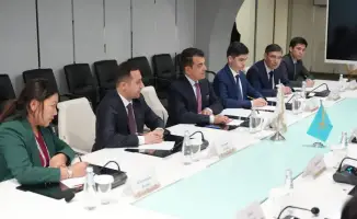 Министр водных ресурсов обсудил образовательные программы и меры против засоления почв: влияние на устойчивое развитие региона