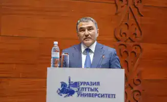 Участие студентов в экологическом часе подчеркивает необходимость совместных усилий в сохранении водных ресурсов Казахстана