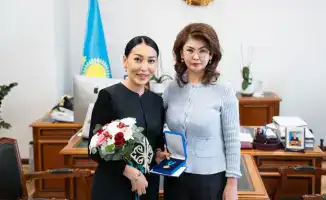 Самал Ибраева награждена медалью за заслуги