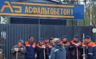 Участие работников предприятий в весенней уборке Алматы: формирование экологической культуры среди горожан