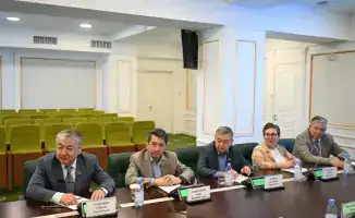 Обсуждение социально-экономического развития Жетісу: встреча акима с сенаторами