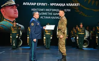 В Астане вручены сертификаты на бесплатное обучение для военнослужащих запаса по программе «Срочники 2.0»
