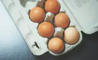 Некоторые куриные яйца не соответствуют заявленному весу на упаковке