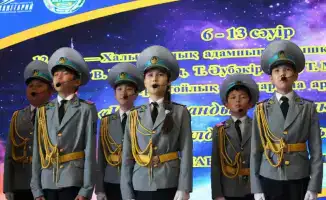 День космонавтики: в Актобе школьники знакомятся с авиационными и научными профессиями