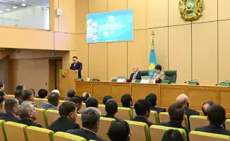 Изменения бюджета и развитие региона на сессии