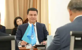 Вице-министр экологии Казахстана М.Т. Ошурбаев встречается с руководителем UNOSD Чун Ке Пак для обсуждения климатических инициатив