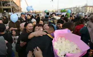 Солдат торжественно встретили на вокзале Астана-1