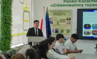 Студенты Esil University обсудили обновлённую Конституцию Казахстана и молодёжную политику