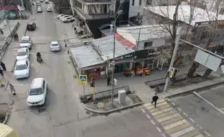 Снос незаконного объекта на ул. Розыбакиева в Алматы