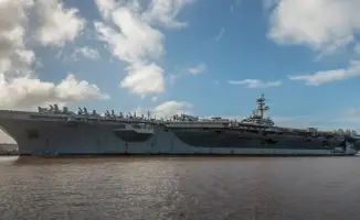 Иран установил новые мины в Ормузском проливе, США направили авианосец в регион - Axios