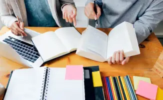 Казахстанцы, получившие бюджетное образование, рискуют потерять деньги: что нужно знать о грантовой отработке в 2026 году