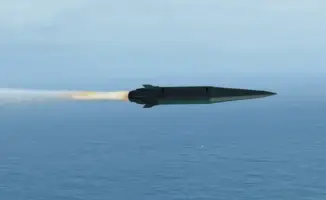 США готовят переброску гиперзвуковых ракет Dark Eagle на Ближний Восток в ответ на угрозы со стороны Ирана, сообщает агентство Bloomberg.