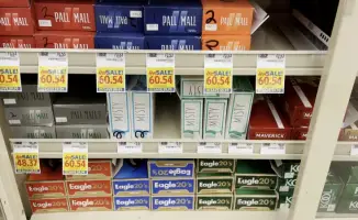 В Великобритании принят закон, запрещающий продажу табачных изделий всем, кто родился 1 января 2009 года и позднее. Это решение было одобрено парламентом страны и вступит в силу в ближайшее время, что означает пожизненный запрет на продажу сигарет для цел