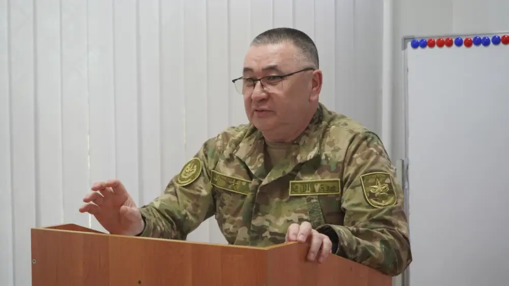 Формирование военных лидеров: социальная значимость сборов офицеров-воспитателей в Алматы