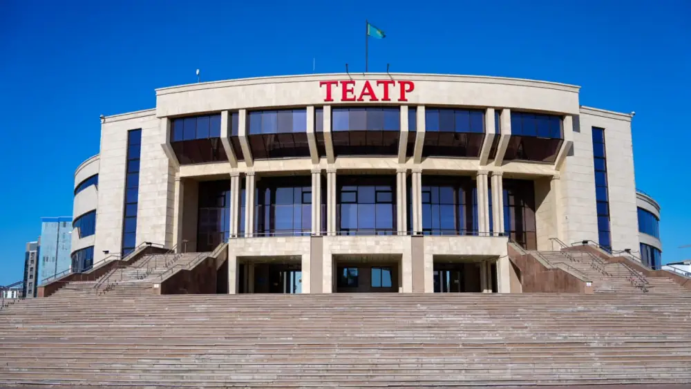 90-летие Русского театра в ВКО: торжественные мероприятия в Восточно-Казахстанском областном театре драмы и оперетты