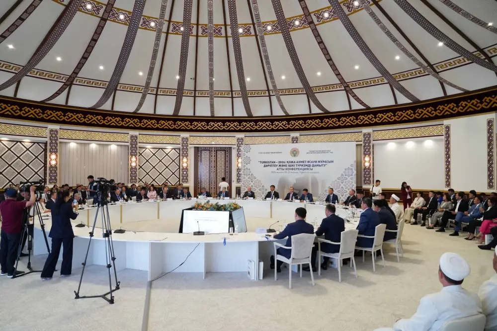 В ТУРКЕСТАНЕ ПРОШЛА КОНФЕРЕНЦИЯ “TURKISTAN-2026: ПОПУЛЯРИЗАЦИЯ НАСЛЕДИЯ ХОДЖИ АХМЕДА ЯСАВИ И РАЗВИТИЕ ВНУТРЕННЕГО ТУРИЗМА” (9)