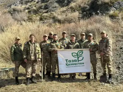 Более 200 тонн отходов за день: как Алматинская область очищает туристические маршруты (10)