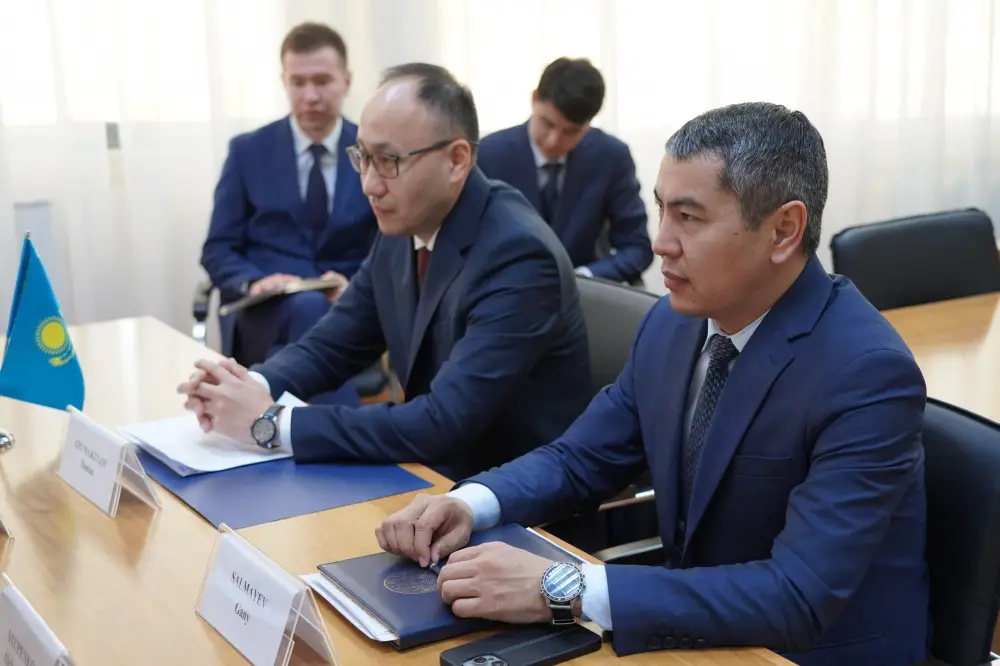 Казахстан и Литва приняли решение о переводе документов в электронный формат для упрощения международных грузоперевозок