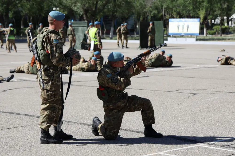 На коллегии Минобороны обсудили боевую готовность войск и их технологическое переоснащение (9)