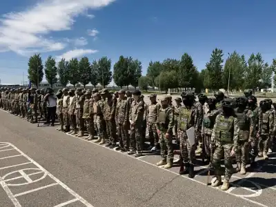 В Астане прошел военно-патриотический сбор молодежи «Айбын-2026» (6)