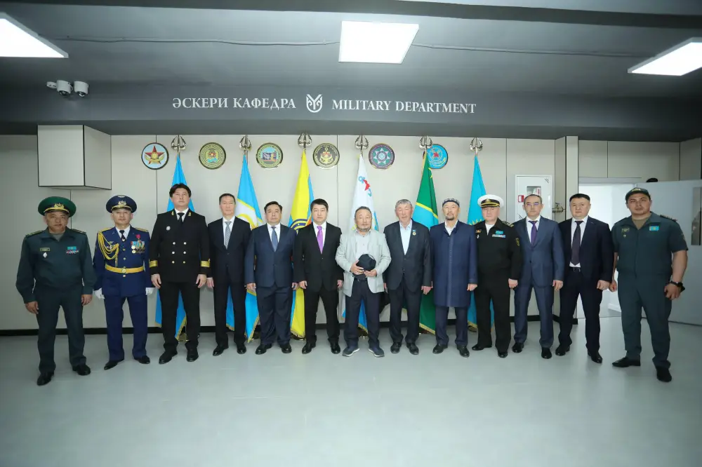 В Мангистау открыли новое учебное здание Морской академии (2)