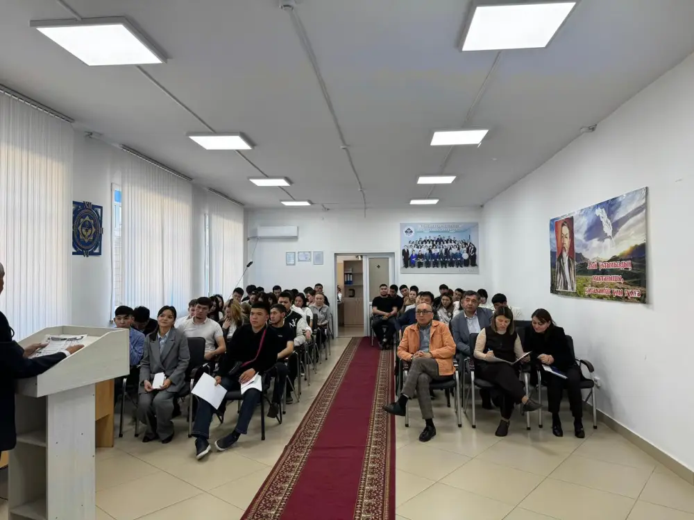 Профориентационная встреча как шаг к трудоустройству выпускников Alikhan Bokeikhan University в государственные органы
