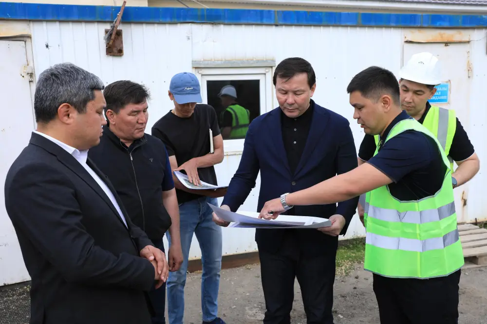 В Эмбе идет реконструкция железнодорожного вокзала (6)