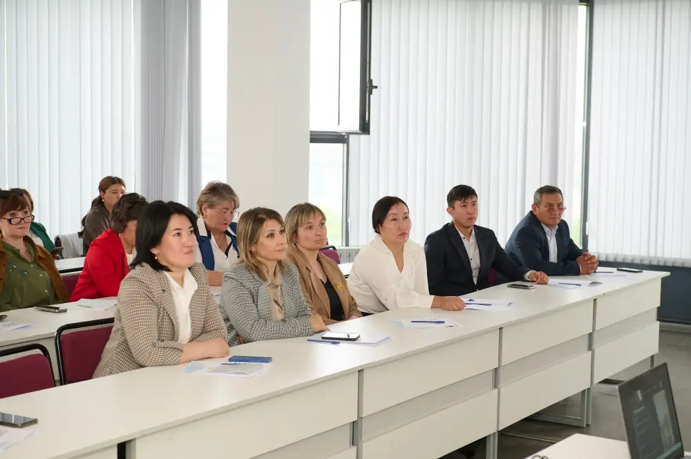 В Kozybayev University прошел педагогический форум по вопросам развития регионального образования (9)