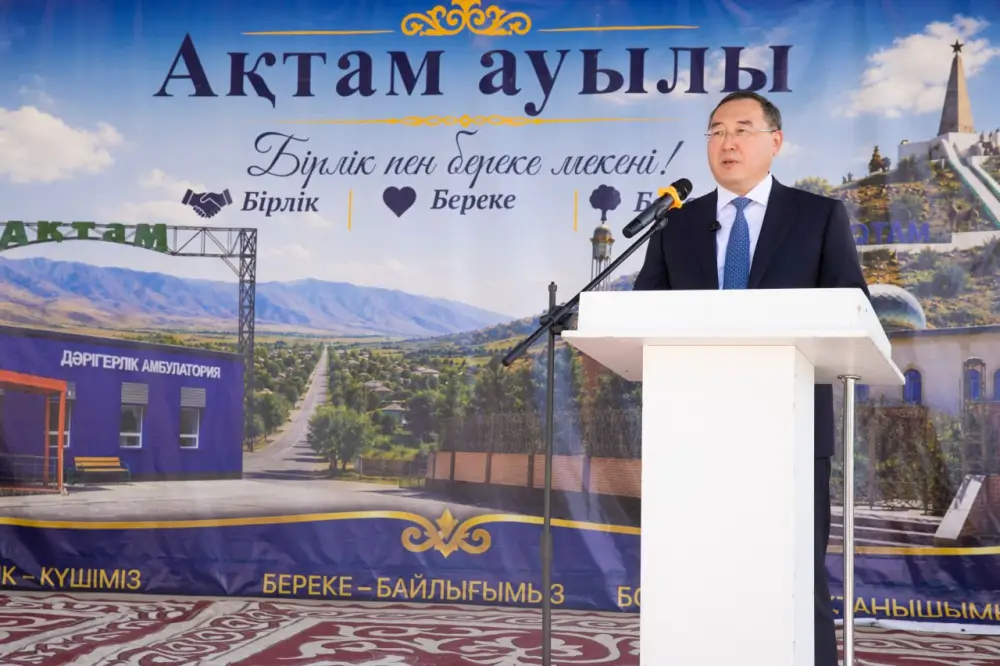 Встреча с писательницей Сауле Досжан: вклад в развитие литературы и поощрение школьников