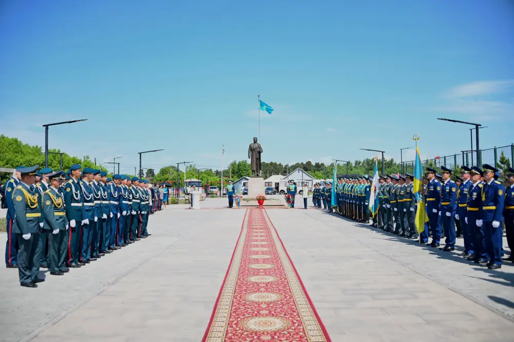Память о Сагадате Нурмагамбетове: укрепление военной идентичности Казахстана
