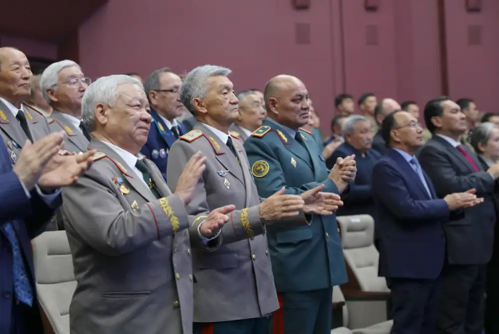 70-летие генерал-майора Едиля Уразова военный кафедра ЕНУ Министерство обороны