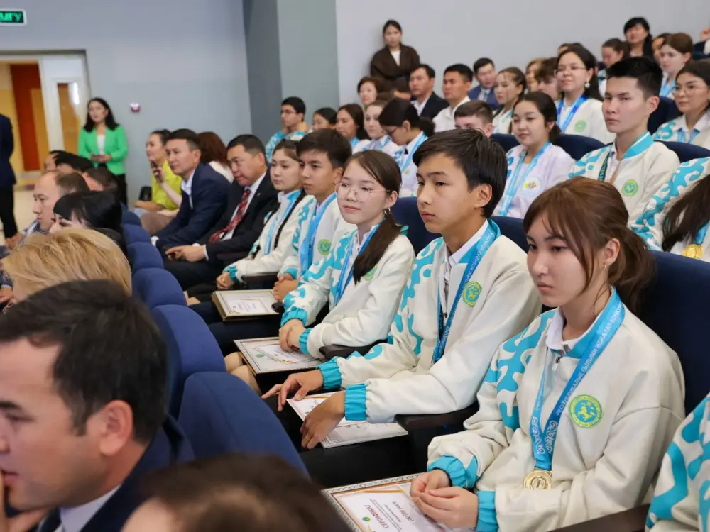 Жамбылская область 17 лет подряд удерживает лидерство на конкурсе научных проектов (3)