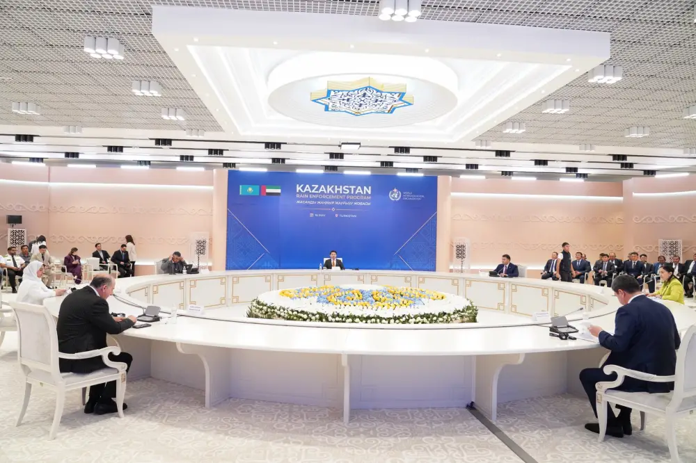 Запуск проекта искусственного увеличения осадков в Туркестане