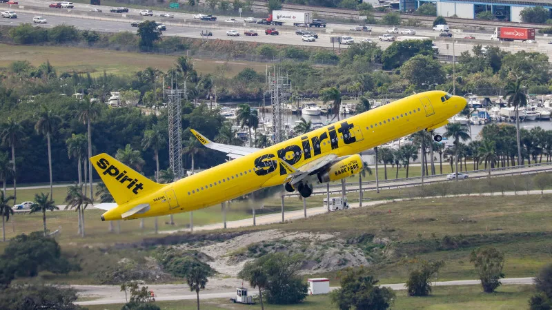 Калифорния прощается с бюджетными перелетами: Spirit Airlines завершает работу