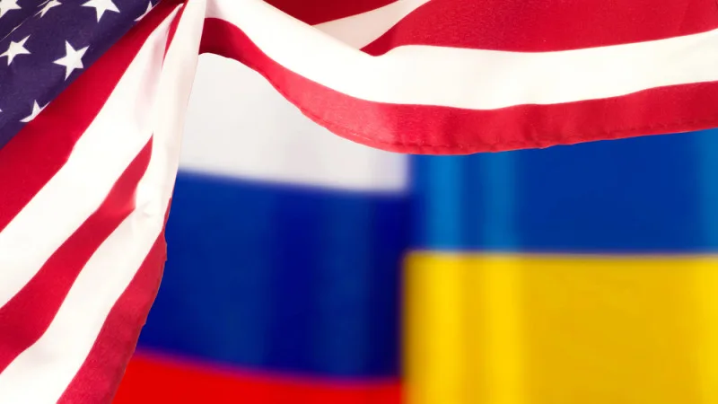 Россия и Украина подтвердили трёхдневное перемирие и обмен пленными, что стало важным шагом к деэскалации конфликта. Президент Украины Владимир Зеленский подтвердил заявление американского лидера Дональда Трампа о данном соглашении, что подчеркивает между