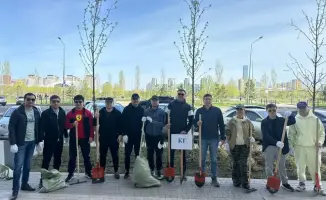 Сотрудники Комитета геологии активно участвуют в уборке города для улучшения экологической ситуации