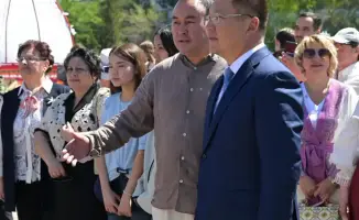 Культурное шоу на площади Конституции в Павлодаре: выступления, выставки и музыкальные эксперименты