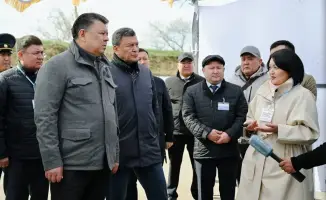 Вице-премьер Канат Бозумбаев осмотрел новые защитные сооружения в регионе, пострадавшем от наводнения